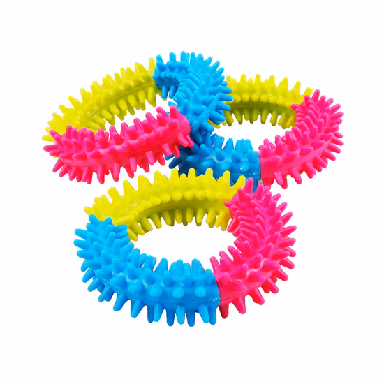 Juguete de TPR resistente a mordeduras de limpieza de dientes molares de perro con anillo de espinas múltiples de goma Wtricolor